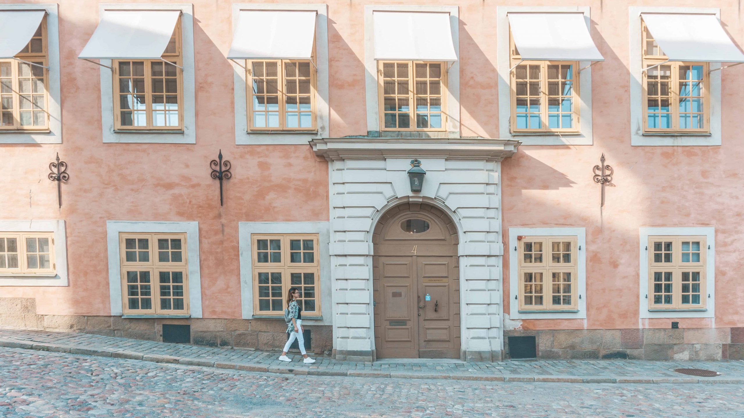 Advantages of Living Abroad - Best Time to Visit Stockholm