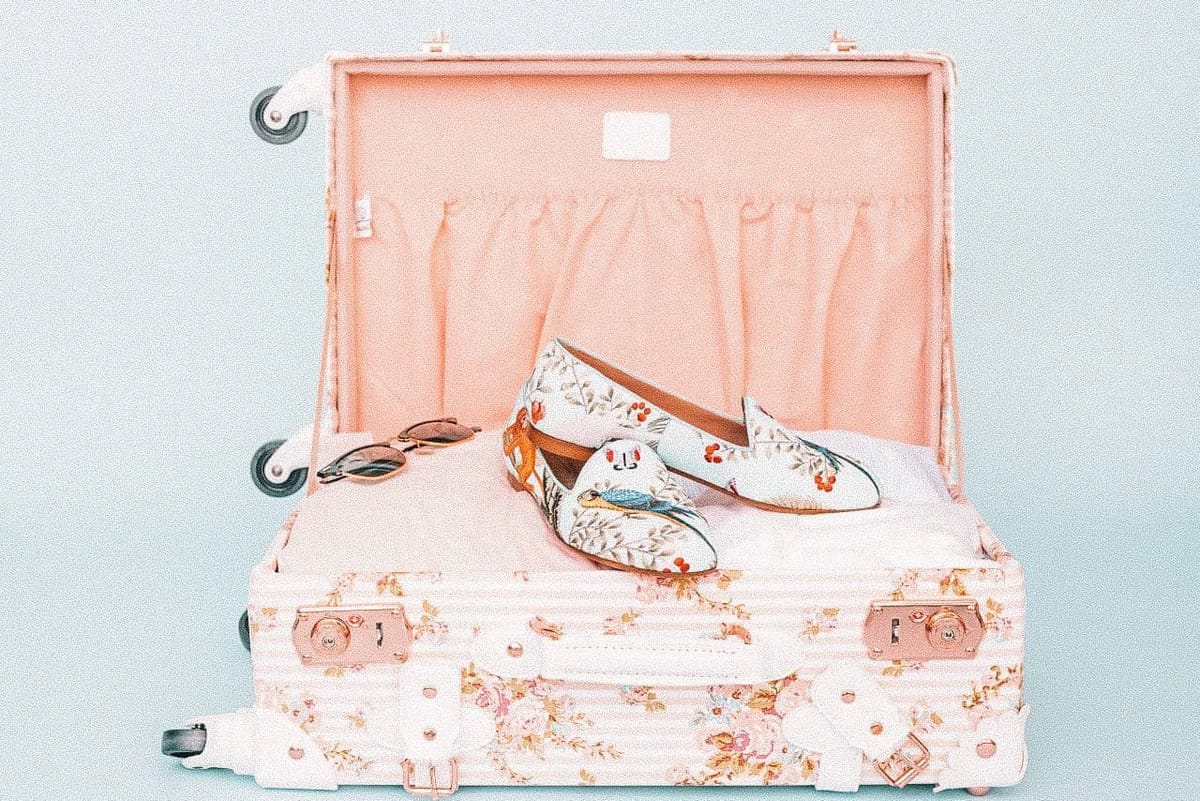 Moving Abroad Checklist: 13 Most Important Things to Remember When Moving to a New Country